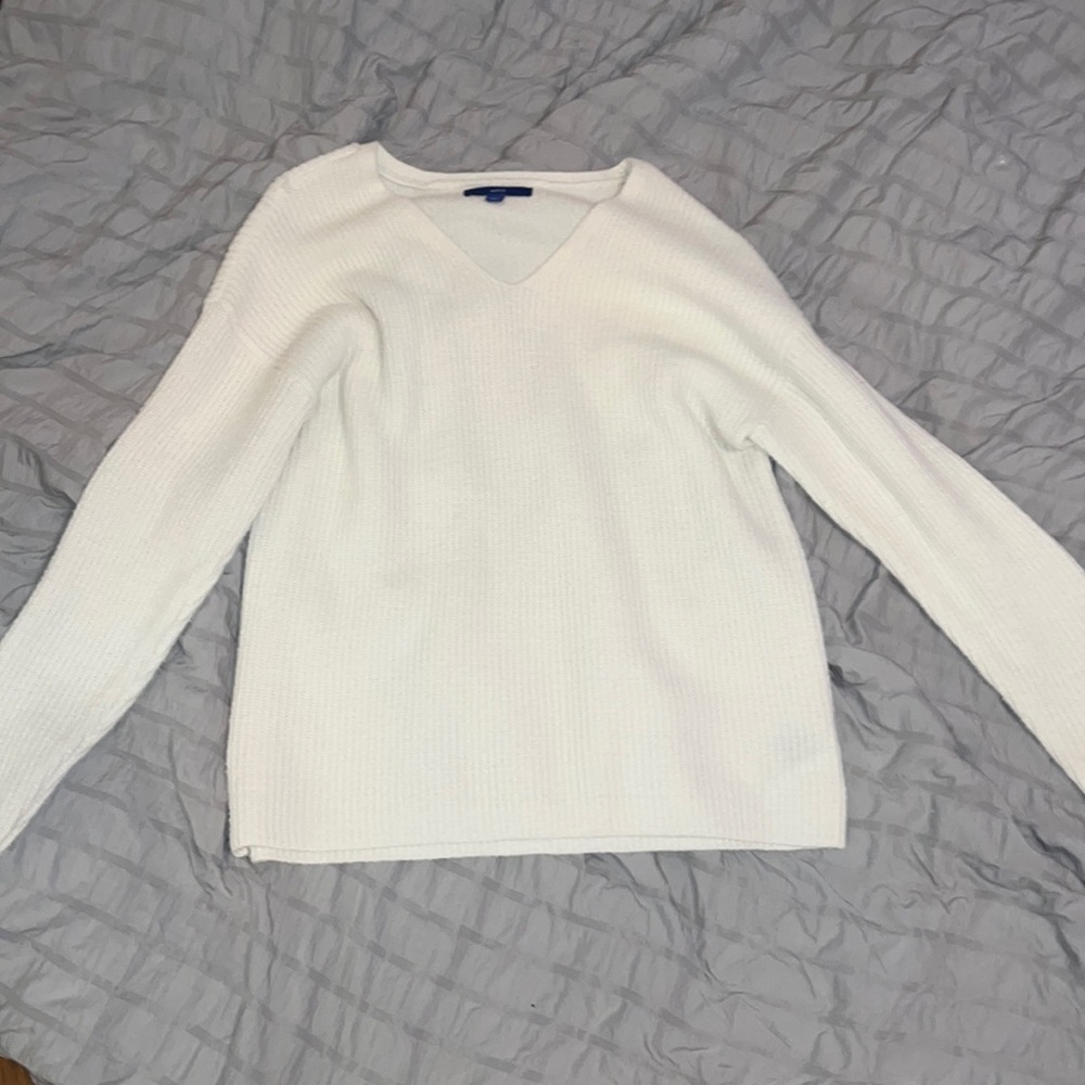 white sweater!